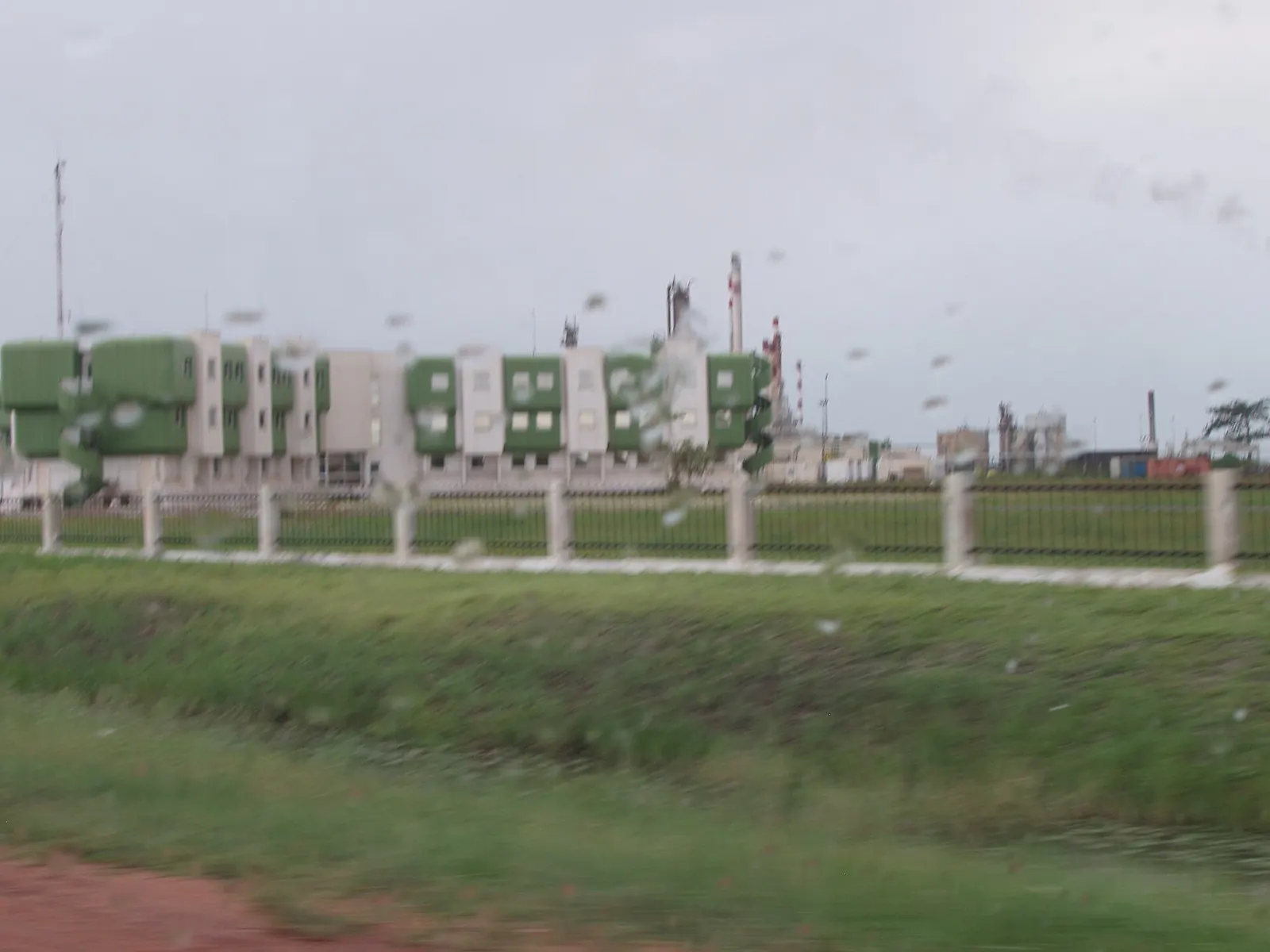 Installations et unités de la raffinerie SOGARA à Port-Gentil